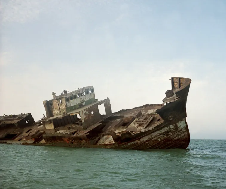 Zineb Sedira, Zineb Sedira, Shipwrecks: The death of a journey 3, 2008, ZS247 | Artworks | Mennour