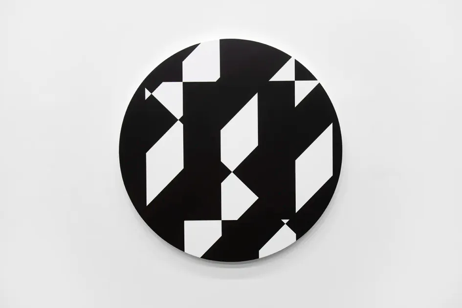 François Morellet, François Morellet, Encerclement, tirets 90°-45°, 2007, FM137 | Artworks | Mennour
