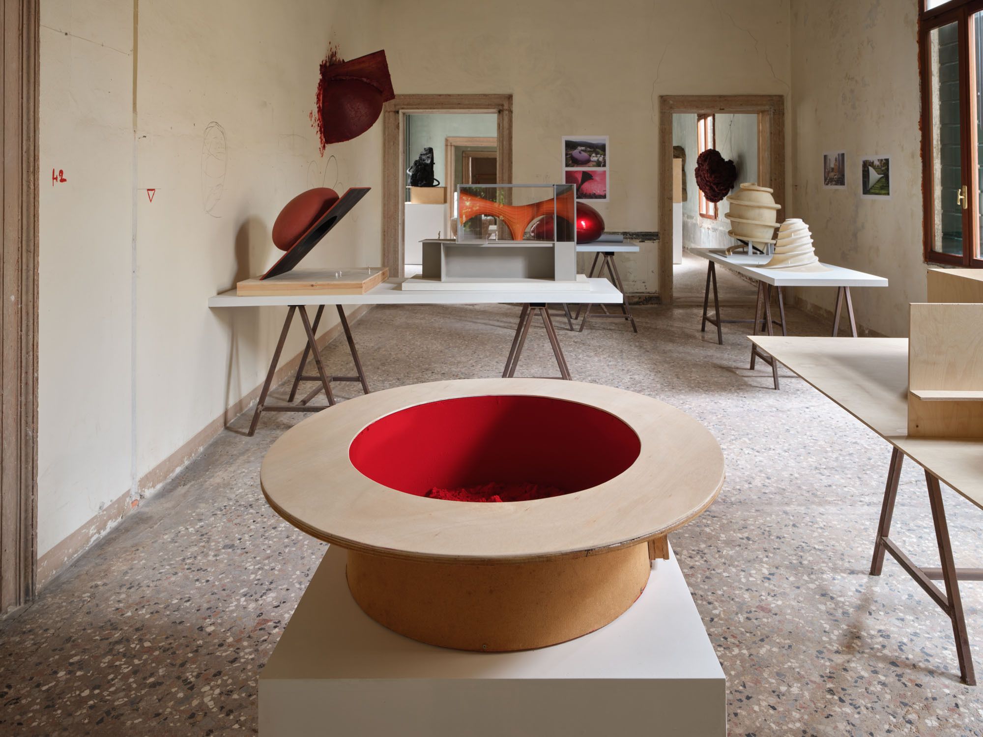 ANISH KAPOOR | Exhibitions | Mennour