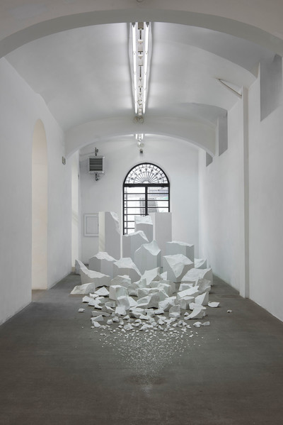 Exhibition view, Fondazione Giuliani, Rome - © Mennour