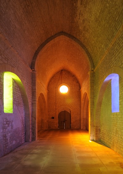 Exhibition view, Chapelle Saint Vincent, Grignan - © Mennour