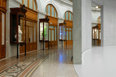 Exhibition view, Bourse de Commerce  &mdash; Pinault Collection, Paris - © Mennour