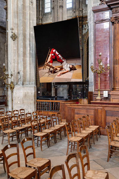 Exhibition view, &Eacute;glise Saint-Eustache, Paris - © Mennour