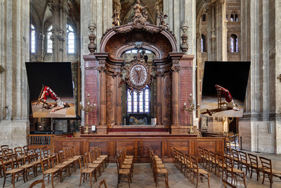 Exhibition view, &Eacute;glise Saint-Eustache, Paris - © Mennour