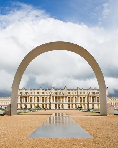 Exhibition view, Ch&acirc;teau de Versailles - © Mennour