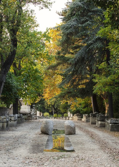 Exhibition view, Les Alyscamps, Arles - © Mennour