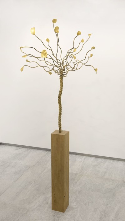 Instant Gratification (chips tree on wood) - © Mennour